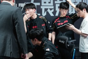 Rookie在FPX比赛中绝杀，出色防守引发热议！的简单介绍